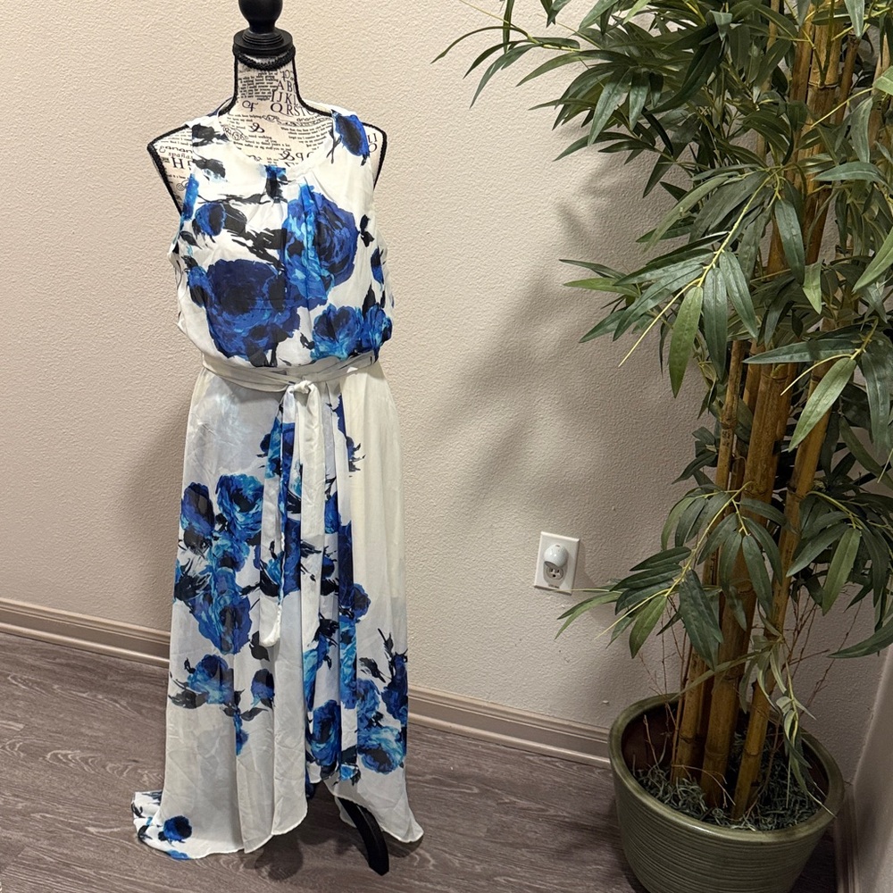 Shelby & Palmer Blue Floral Dress